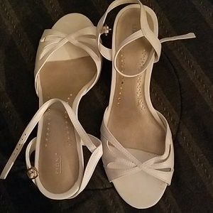 🚫Donated 🚫Small heel, white strappy heels
